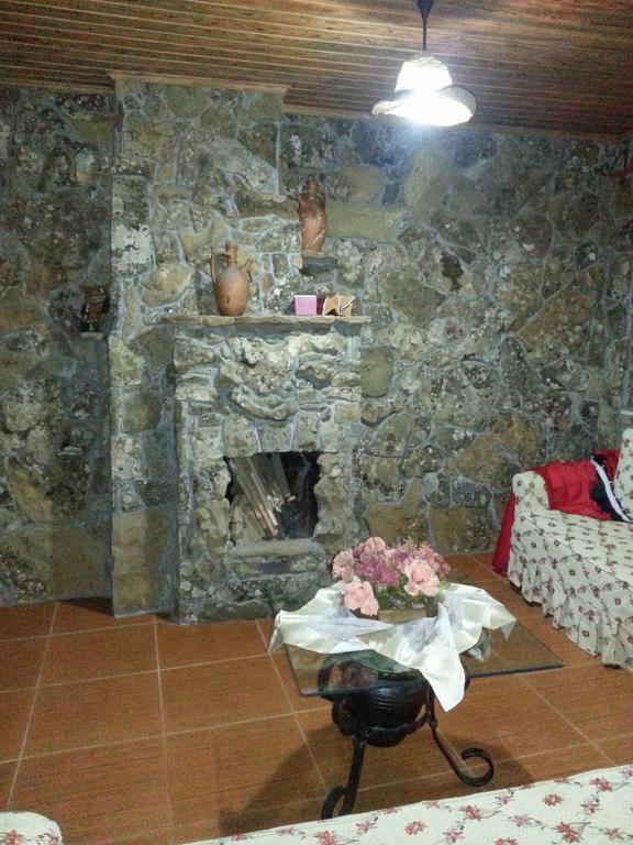 Uysallar Koy Evi İmroz Oda fotoğraf